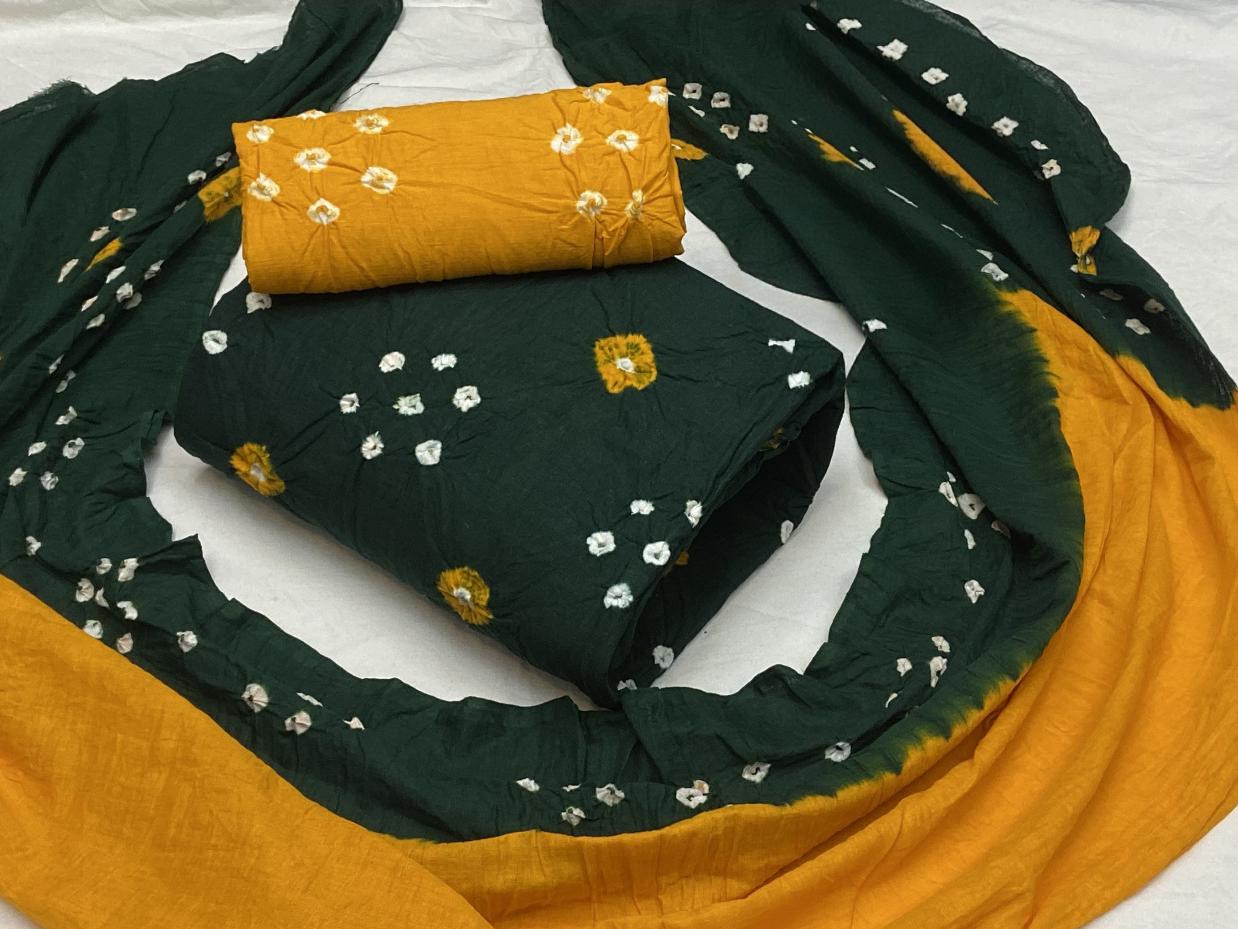 Top Bandhini